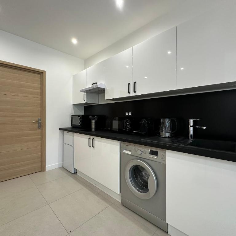 Grand studio rénové proche mer ! - Appartement 1 Chambre - 11