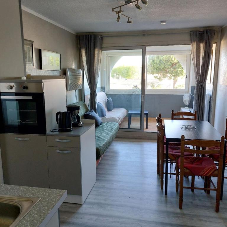 Résidence les Floralies 2 - Avenue de Camargue - One-Bedroom Apartment - 4