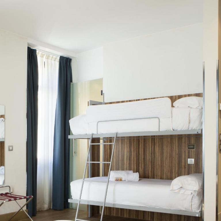 Petit Palace Plaza del Carmen - Quadruple Room (4 Adults) - 3