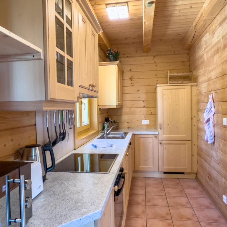 1A Chalet Enzianhuette - Wandern und Indoor Sauna - Chalet mit 3 Schlafzimmern - 2