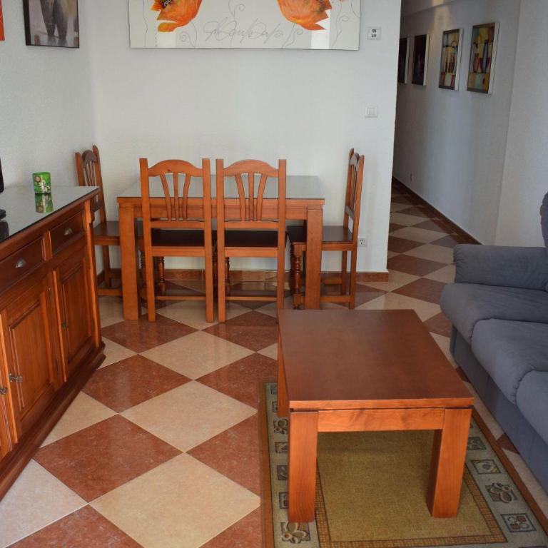 PRIMERA LINEA DE PLAYA - ZONA CLUB NAUTICO - Two-Bedroom Apartment - 7
