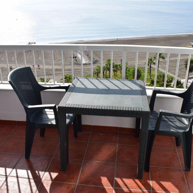 PRIMERA LINEA DE PLAYA - ZONA CLUB NAUTICO - Two-Bedroom Apartment - 8