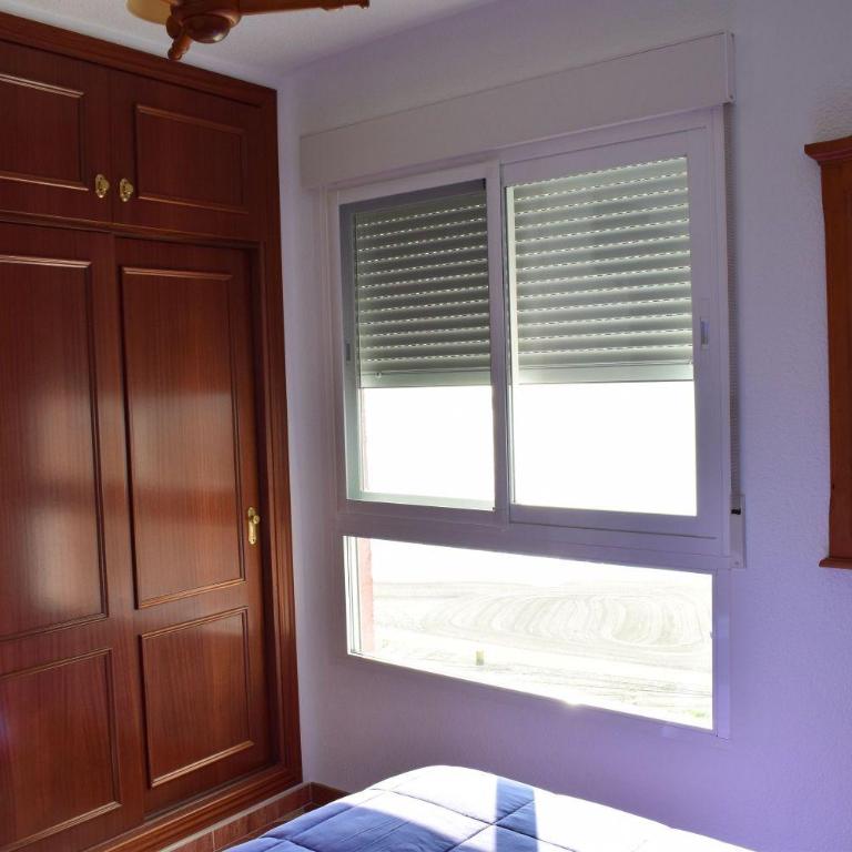 PRIMERA LINEA DE PLAYA - ZONA CLUB NAUTICO - Two-Bedroom Apartment - 25