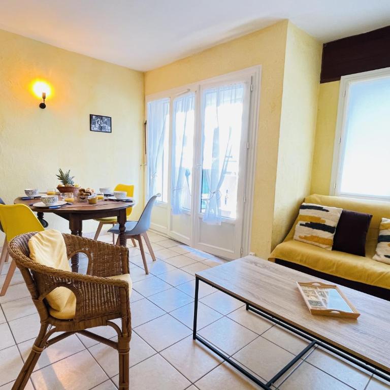 Appartement 2 chambres à 100 m de la plage - Apartment mit 2 Schlafzimmern - 24