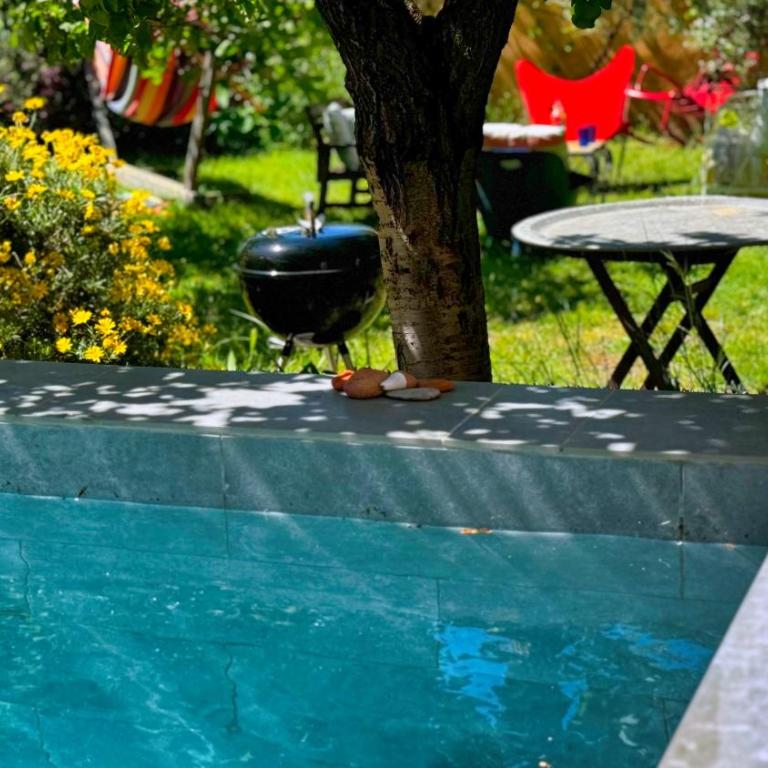 Piscine & Sauna Maison Classée au Coeur de Marseille - Three-Bedroom House - 30