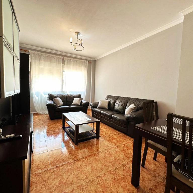 BAJBAJ - Apartamento 2 dormitorios a 100 metros de la Playa del Bajondillo, a 300 metros del centro de Torremolinos - Apartamento de 2 dormitorios - 7