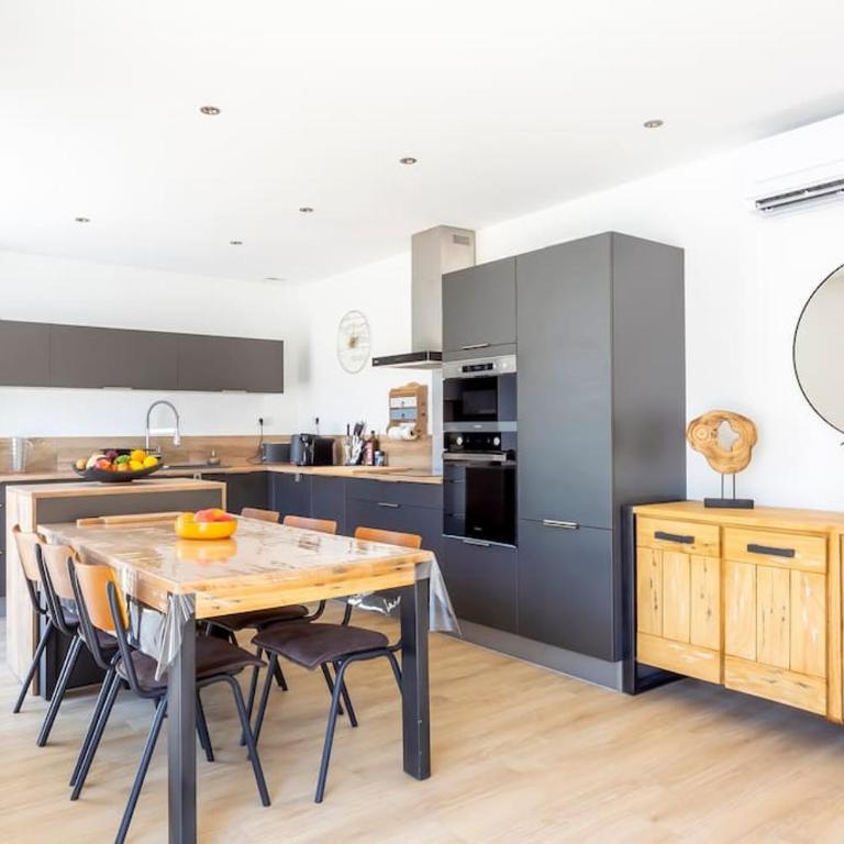 Chez Julien - Superbe maison rénovée avec piscine chauffée - Maison 3 Chambres - 20