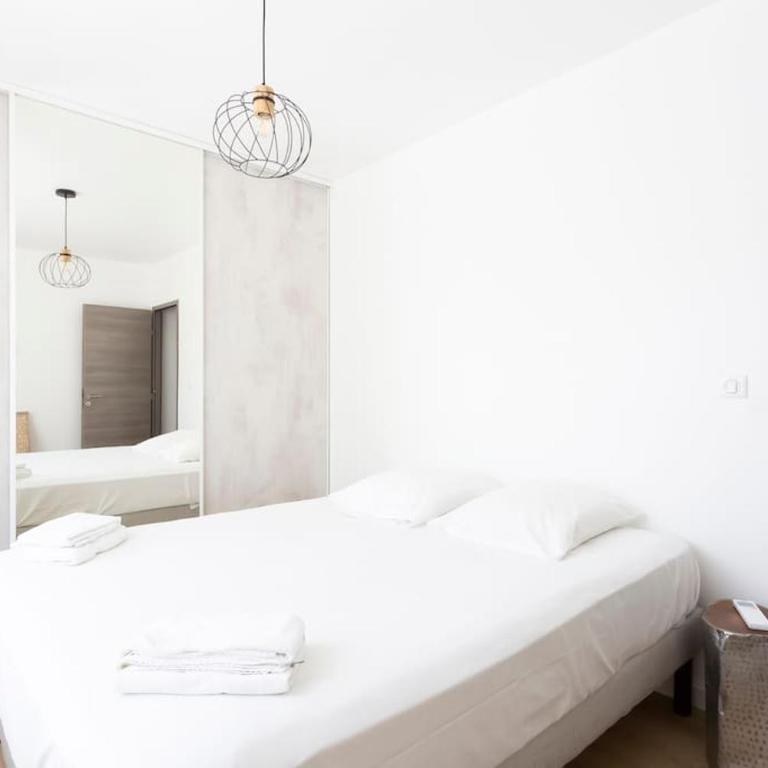 Chez Julien - Superbe maison rénovée avec piscine chauffée - Maison 3 Chambres - 21