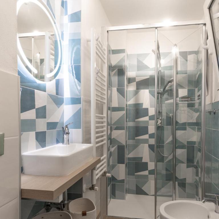 Verde Salmastro - Two-Bedroom Apartment - 16