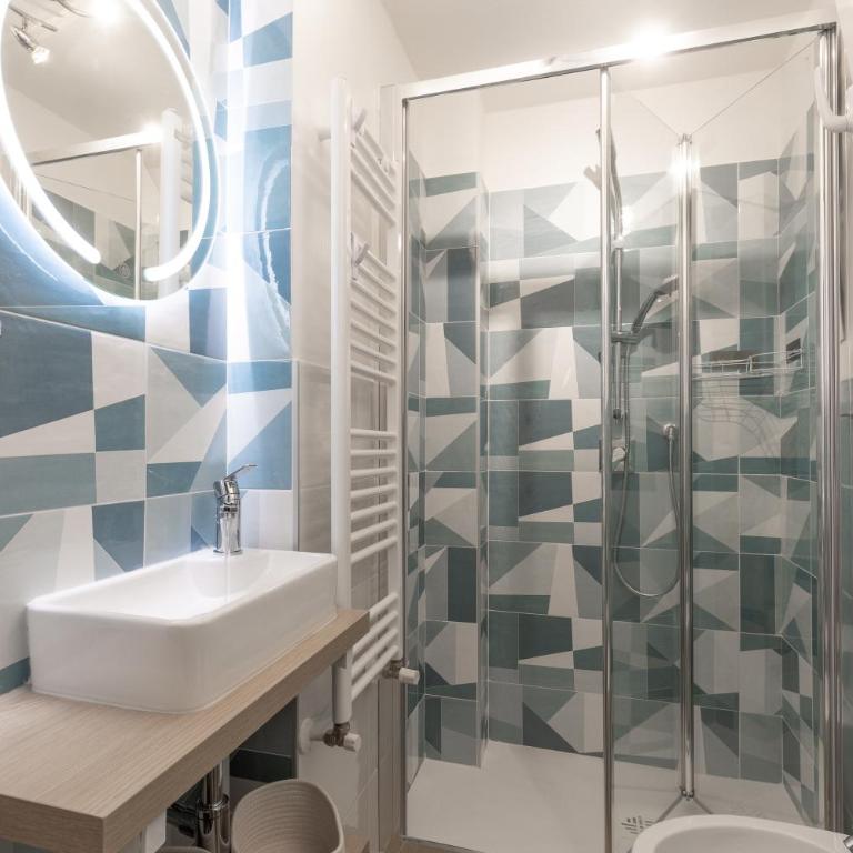 Verde Salmastro - Two-Bedroom Apartment - 17