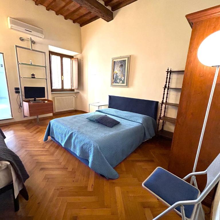 La Corte Del Re Suite & Rooms Arezzo - Standard Triple Room - 2