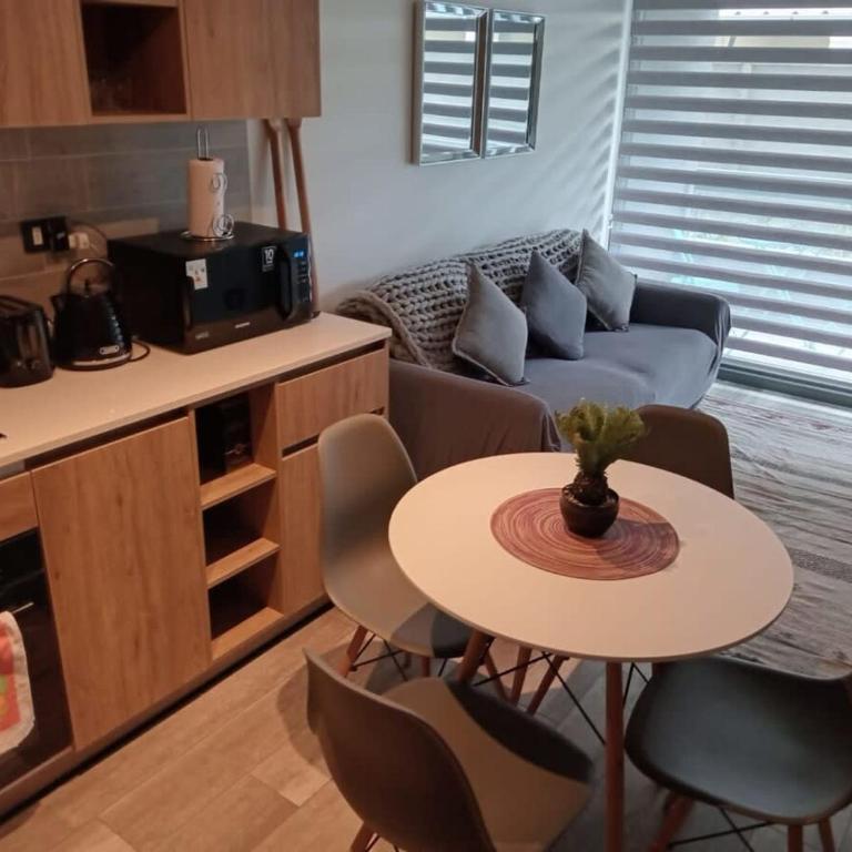 HOM I Familiar Depto cercano al Centro y a la Costaner - Apartamento - 2