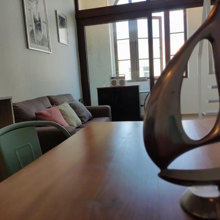 HOM I Hermoso Loft 2PAX en cerro Barón y Estacionamiento 2213 - Apartamento - 20