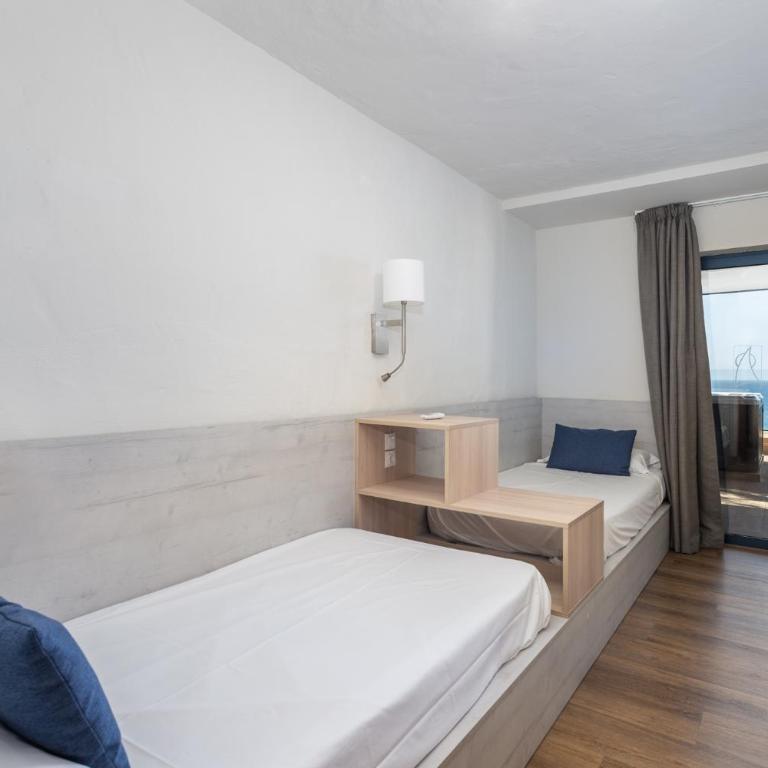 Apartamentos Garden & Sea Boutique Lodging by LIVVO - Three-Bedroom Apartment Premium Sea View - 9