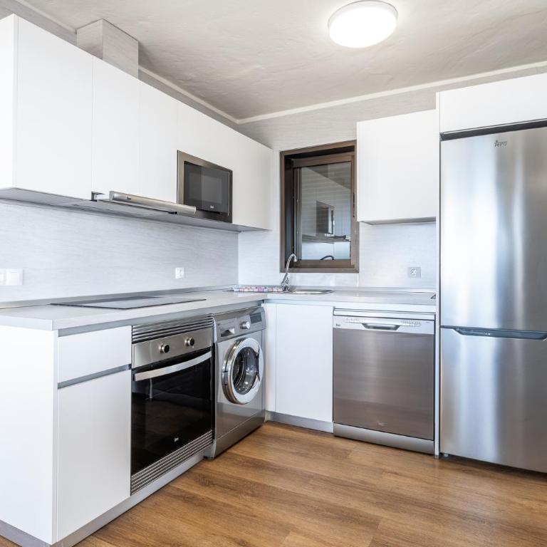 Apartamentos Garden & Sea Boutique Lodging by LIVVO - Three-Bedroom Apartment Premium Sea View - 5