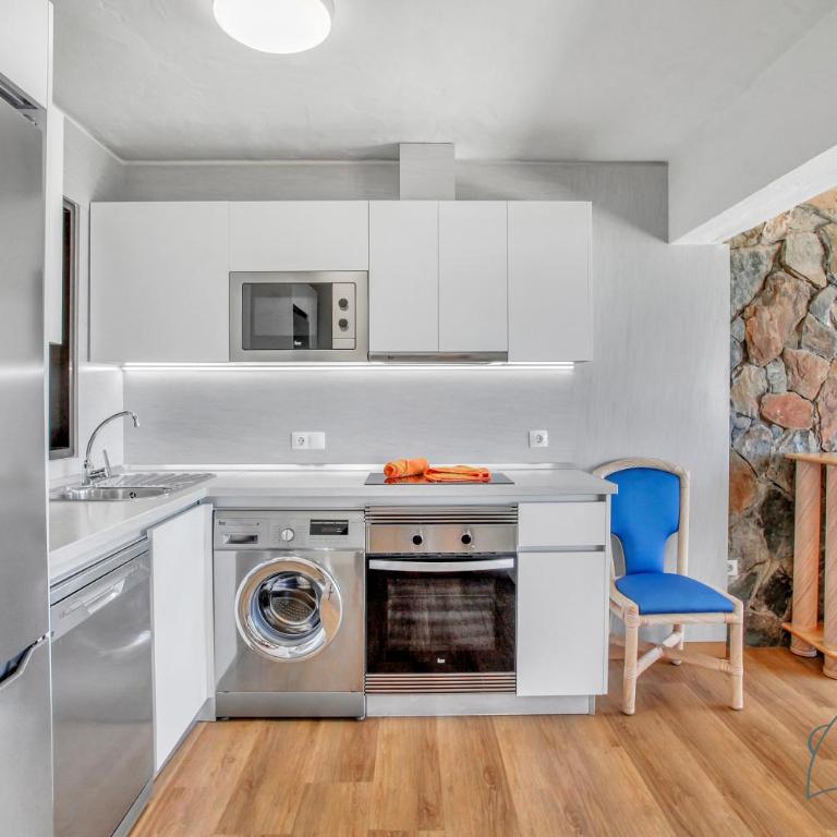 Apartamentos Garden & Sea Boutique Lodging by LIVVO - Three-Bedroom Apartment Premium Sea View - 12