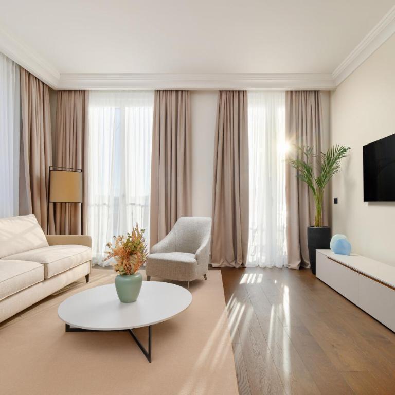 Boutique Hotel Porto Palace - Suite with Sea View - 2