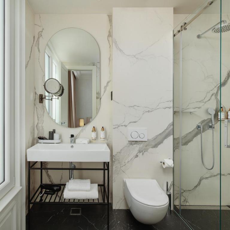 Boutique Hotel Porto Palace - Suite with Mountain View - 2