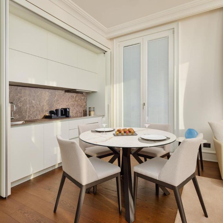 Boutique Hotel Porto Palace - Suite with Sea View - 4