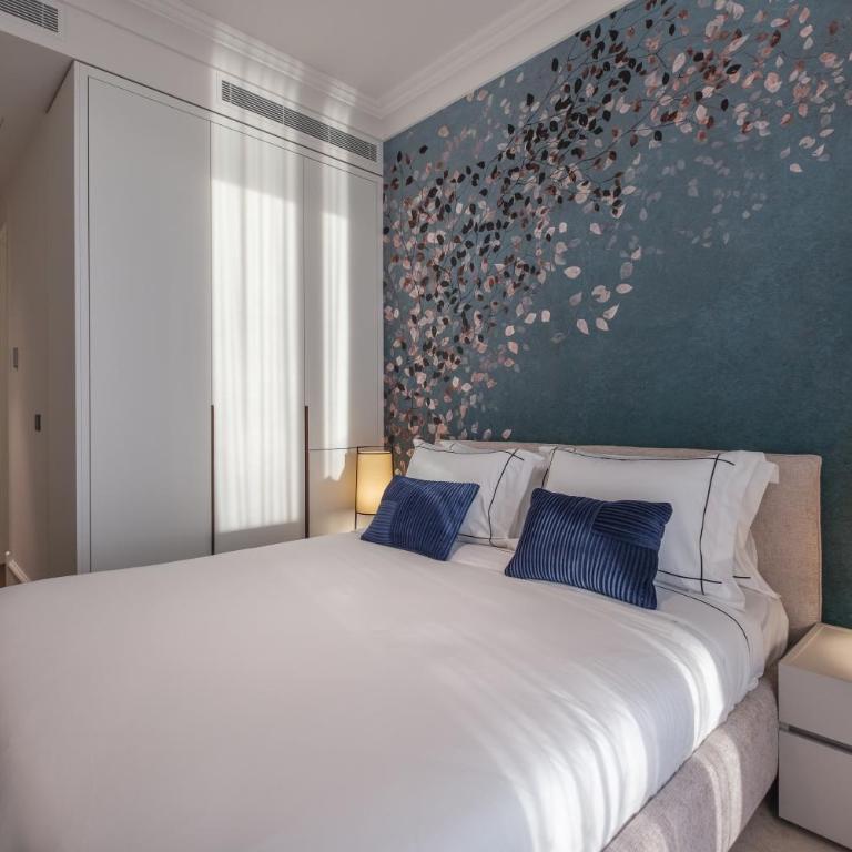 Boutique Hotel Porto Palace - Superior Suite with Sea View - 4