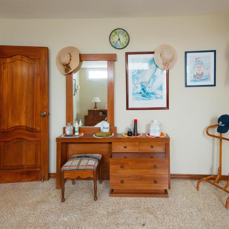 Apartment - Sleeps & Free Parking - Apartment - 11