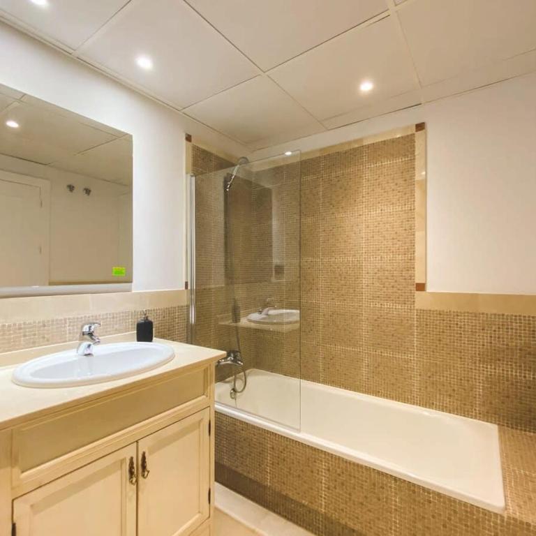 Spacious apartment Gym Paddel Club Beach Wifi Park - Apartamento - 23