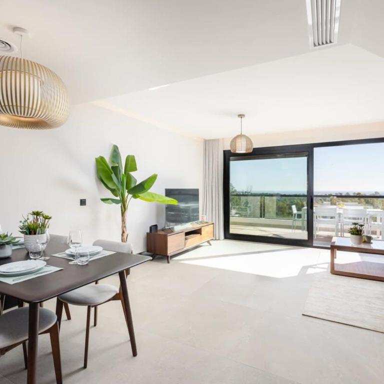 Marbella Lake Luxe Duplex Penthouse Scenic Views - Apartment - 3