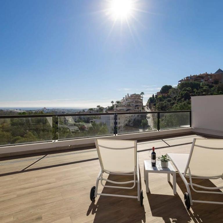 Marbella Lake Luxe Duplex Penthouse Scenic Views - Apartment - 9
