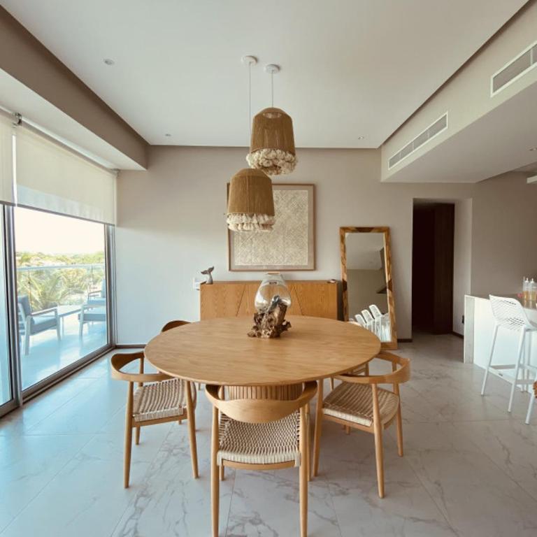 Chic 3BR Home in Luxury Condominium by the sea - Appartement - 5
