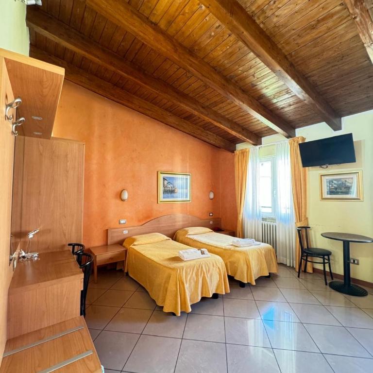 Hotel Le Querce - Camera Quadrupla - 1
