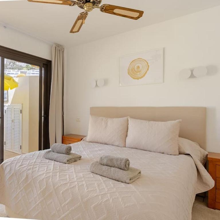 The large terrace, fantastic view on Los Gigantes - One-Bedroom Apartment - 16