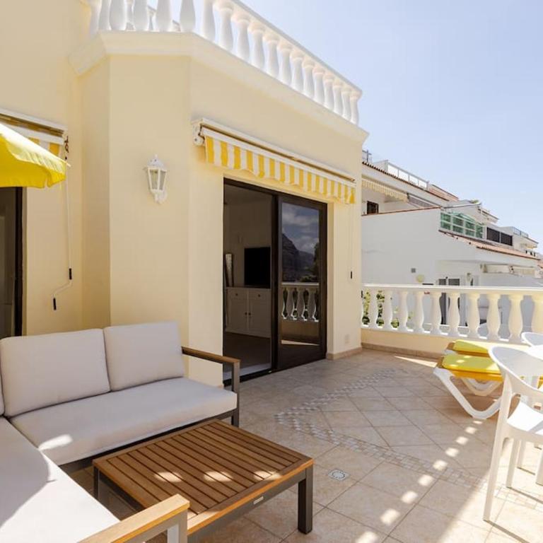 The large terrace, fantastic view on Los Gigantes - One-Bedroom Apartment - 4