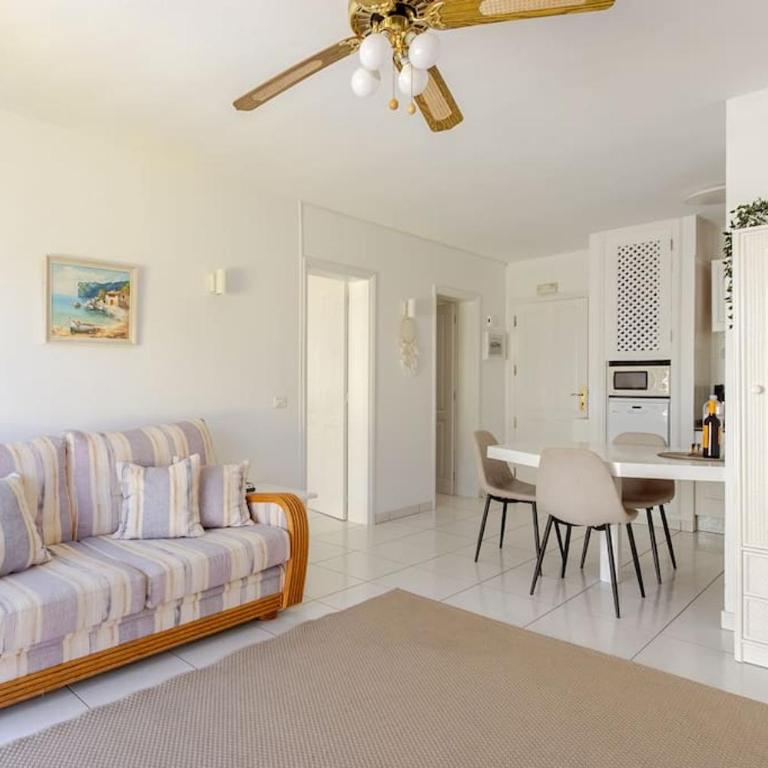 The large terrace, fantastic view on Los Gigantes - One-Bedroom Apartment - 19