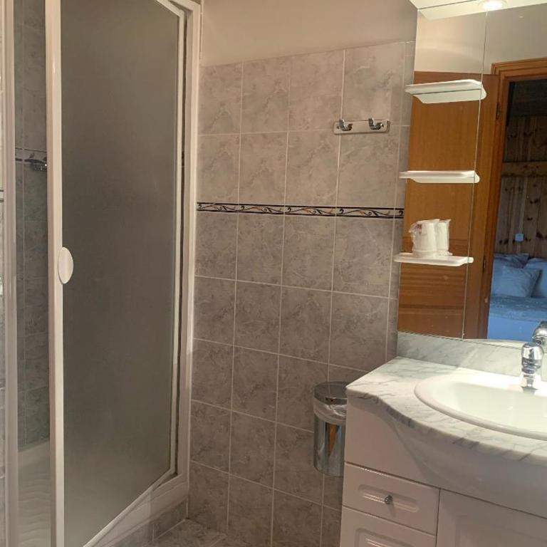 Hotels Les Catrems & Le Montagnou - Chambre Double avec Loggia - Les Catrems - 8