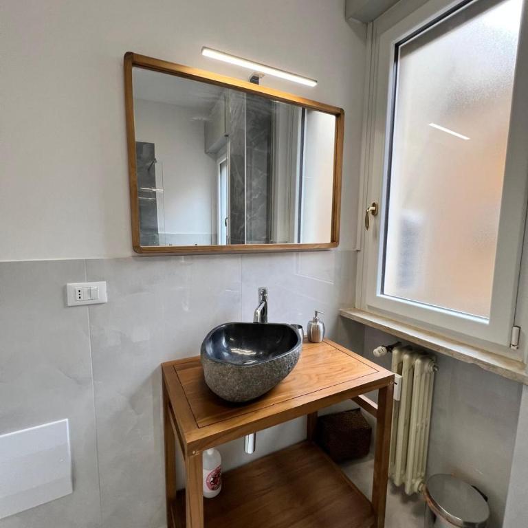 Frame of Verona Apartments - One-Bedroom Apartment - 2