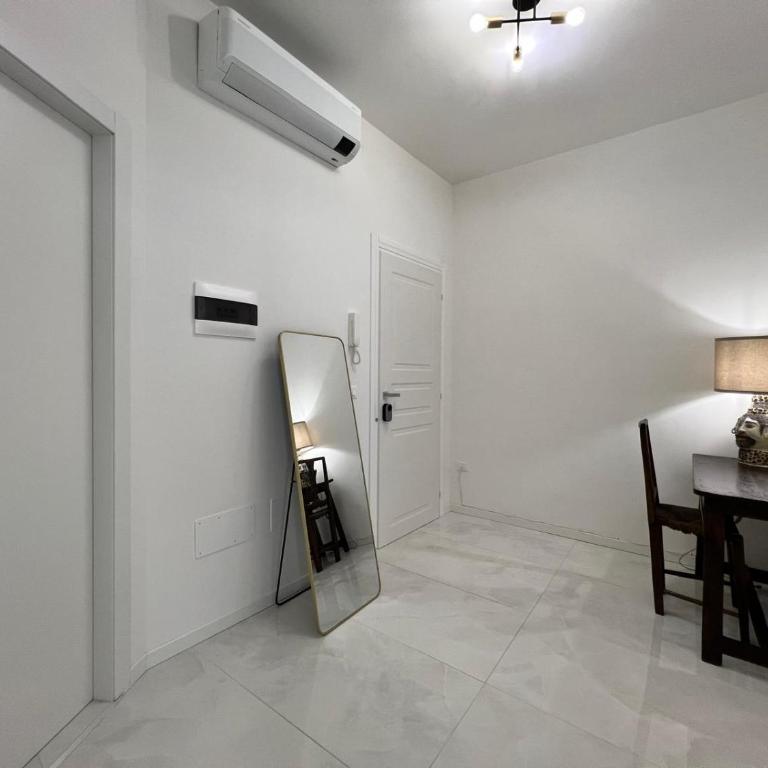 Frame of Verona Apartments - One-Bedroom Apartment - 7