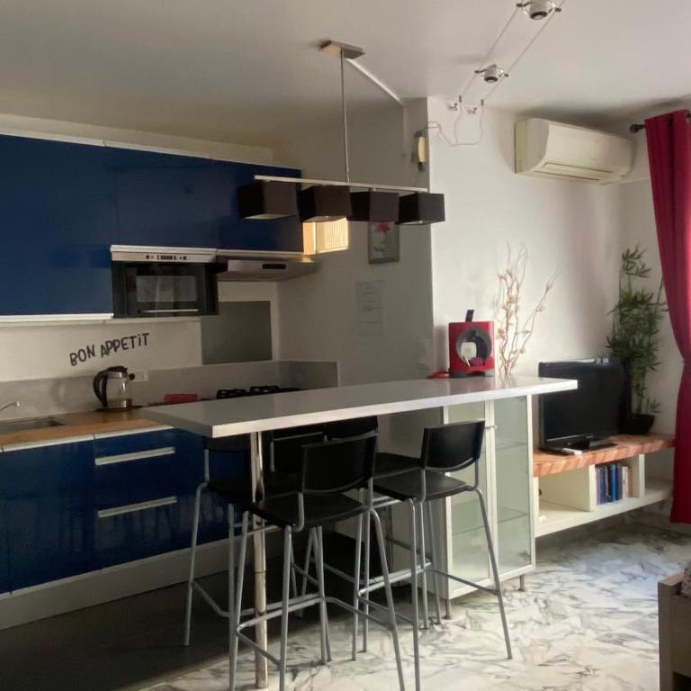 Azur, studio classé, climatisé, wifi, ascenseur, à 75 m de la plage - Monolocale - 2