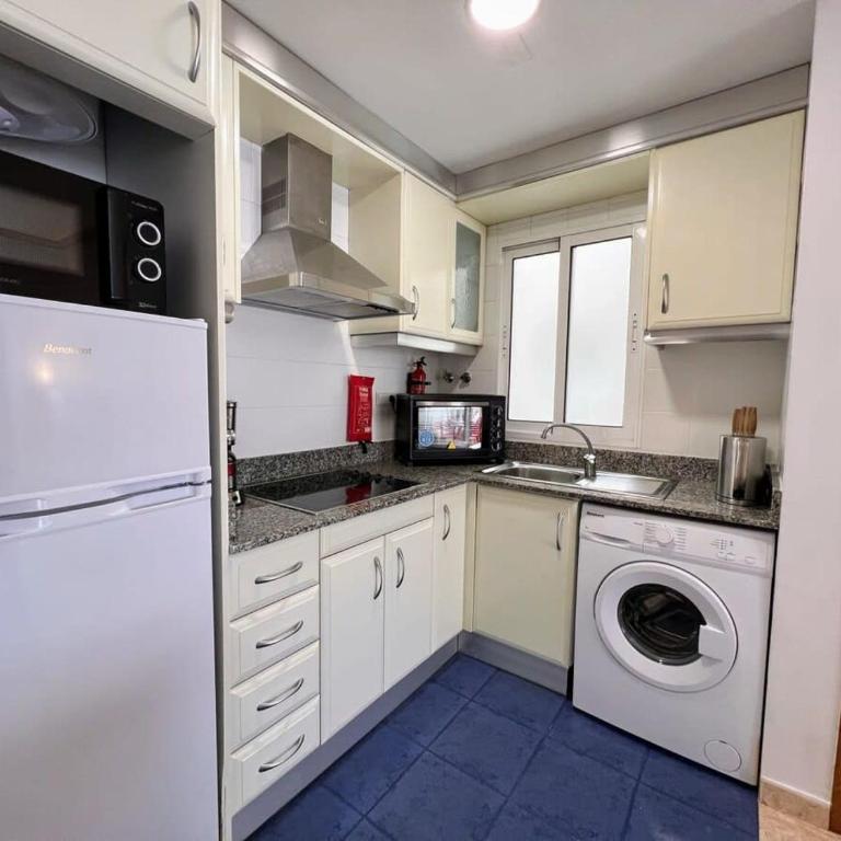 Welcoming seafront apartment Tv15 - Apartment - 8