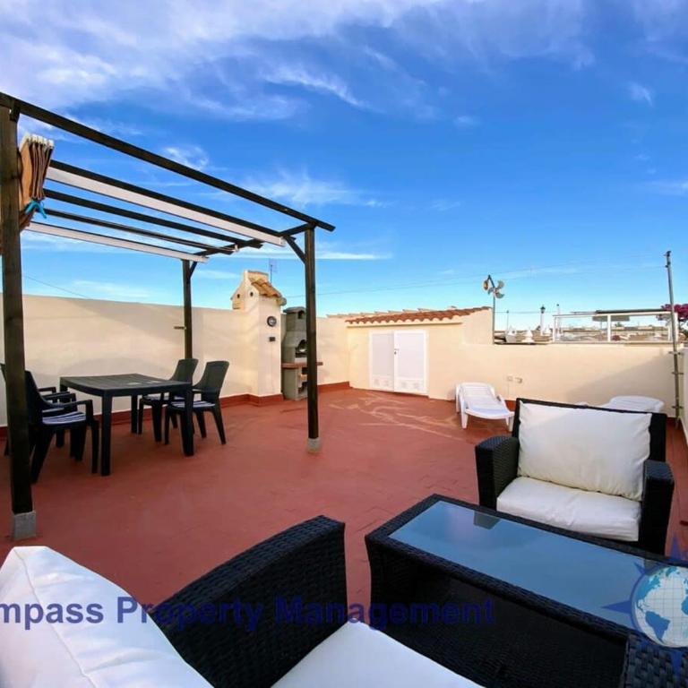 First Floor 2 Bedroom Apartment Near Emerald Isle LF13 - Apartment - 19