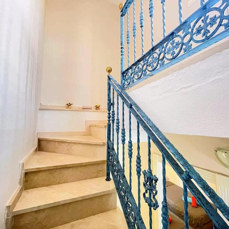 Pleasant 4 Bedroom Townhouse with Com Pool VM7 - Casa - 23