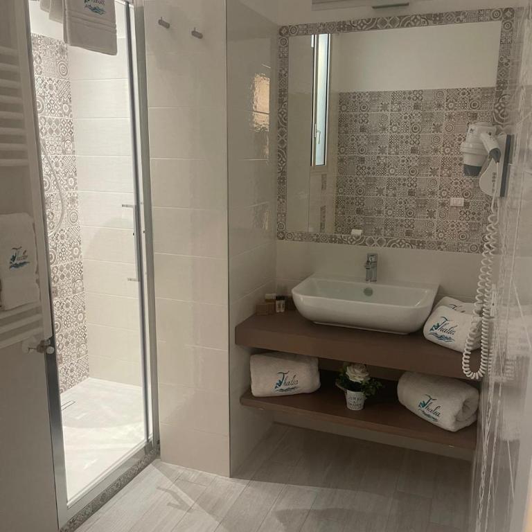 Thalìa Guest House Marzamemi - Double Room with Balcony and Sea View - 15