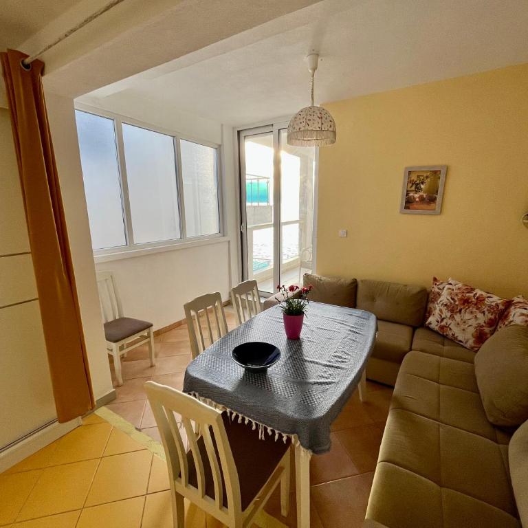 Apartments AriaSana-5m from the beach - Two-Bedroom Apartment with Sea View - 6