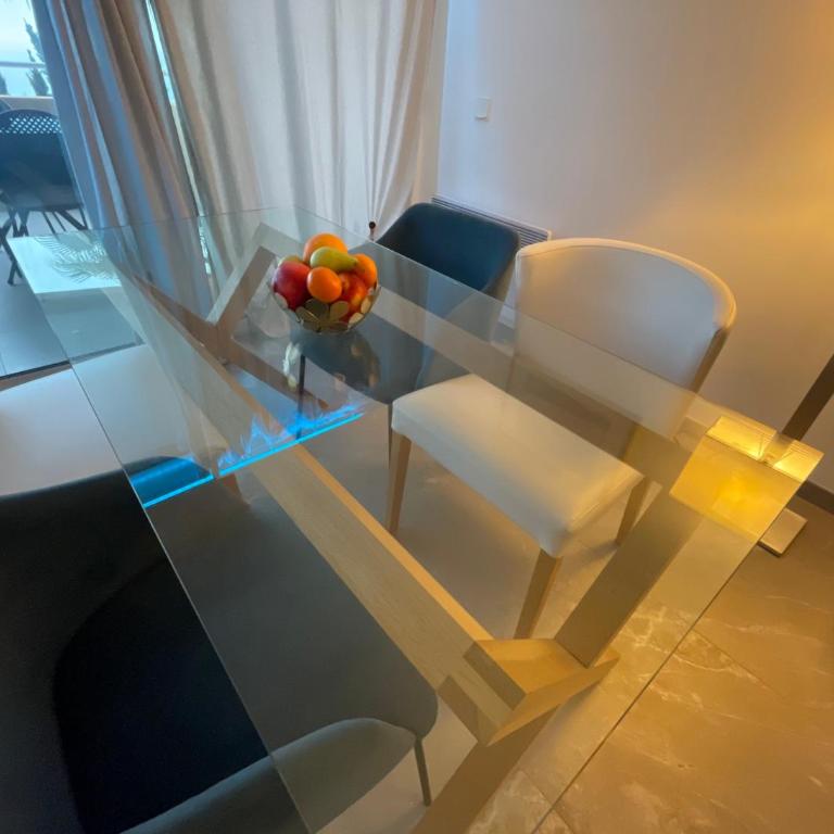 Appartement 2 pièces vue mer proche Monaco place parking privée - Room #1184495201 - 10