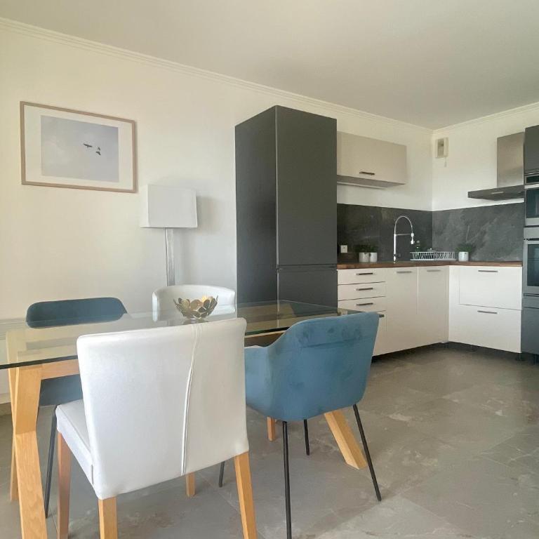 Appartement 2 pièces vue mer proche Monaco place parking privée - Room #1184495201 - 27