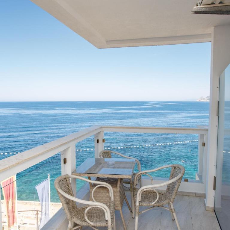 Apartments AriaSana-5m from the beach - Two-Bedroom Apartment with Sea View - 7