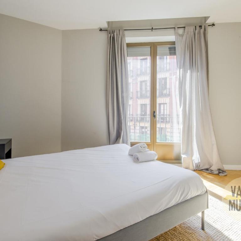 Amplio y Centrico Apt para 9pax en La Latina - Apartment - 16