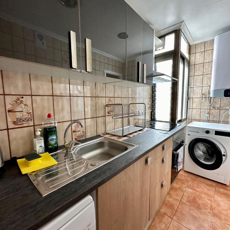 Spanish style flat close to center - Two-Bedroom Apartment - 29
