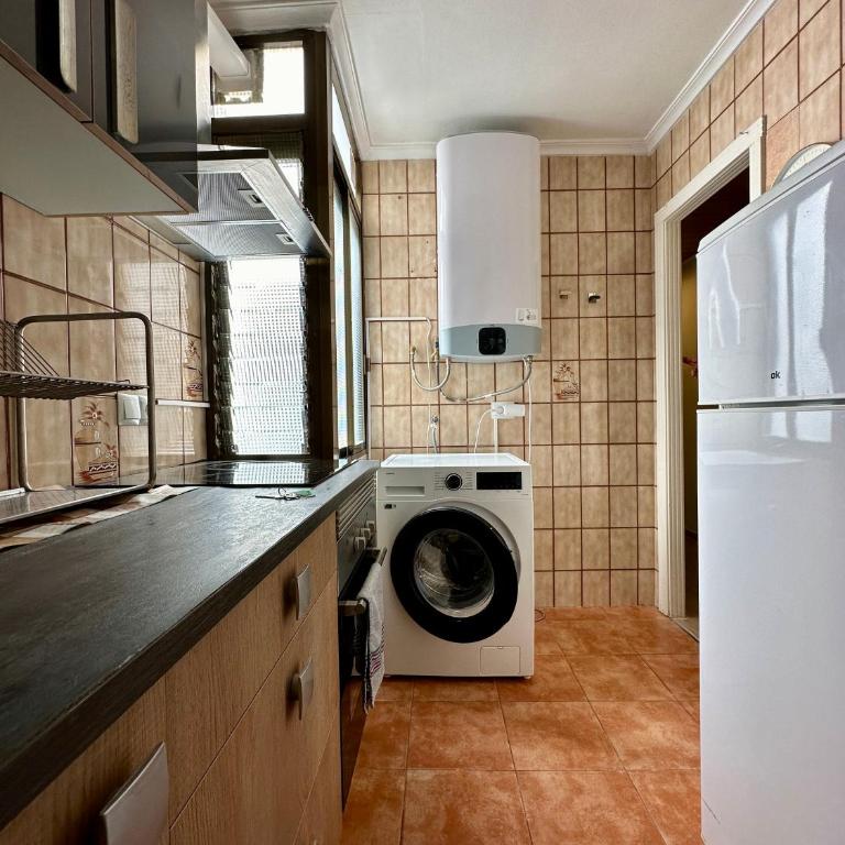 Spanish style flat close to center - Two-Bedroom Apartment - 27