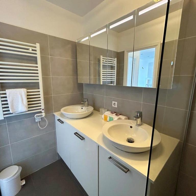 A018-Large studio with sea view swimming pool garage - Apartment - 12