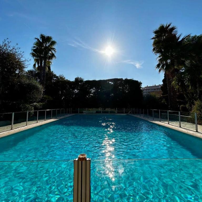 A018-Large studio with sea view swimming pool garage - Apartment - 18